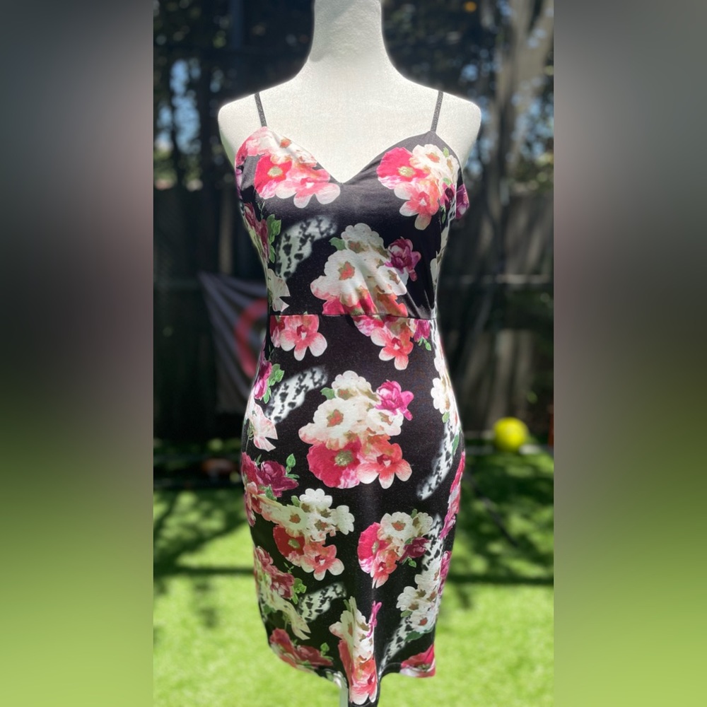 Spaghetti Strap Black Floral Dress. Roiii. Size M.